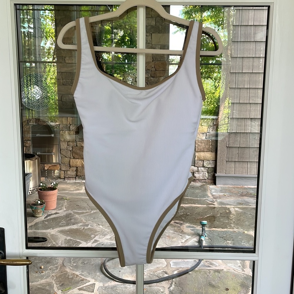 LainSnow, Ocean Isle One Piece, Coconut, Size L